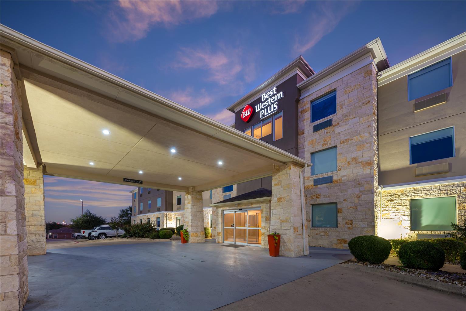 Best Western Plus Killeen Fort Cavazos Hotel & Suites - photo 3