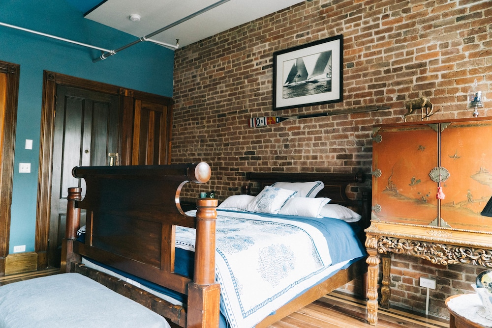 Northern Lights Mansion - photo 3