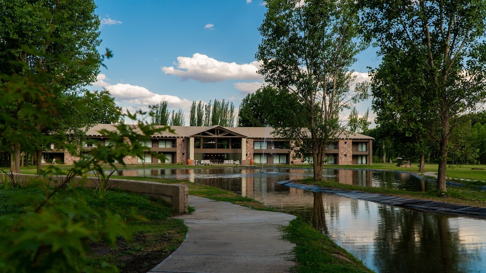 Casa Septem — 4-Star Luxury Hotel in Tunuyan, Argentina
