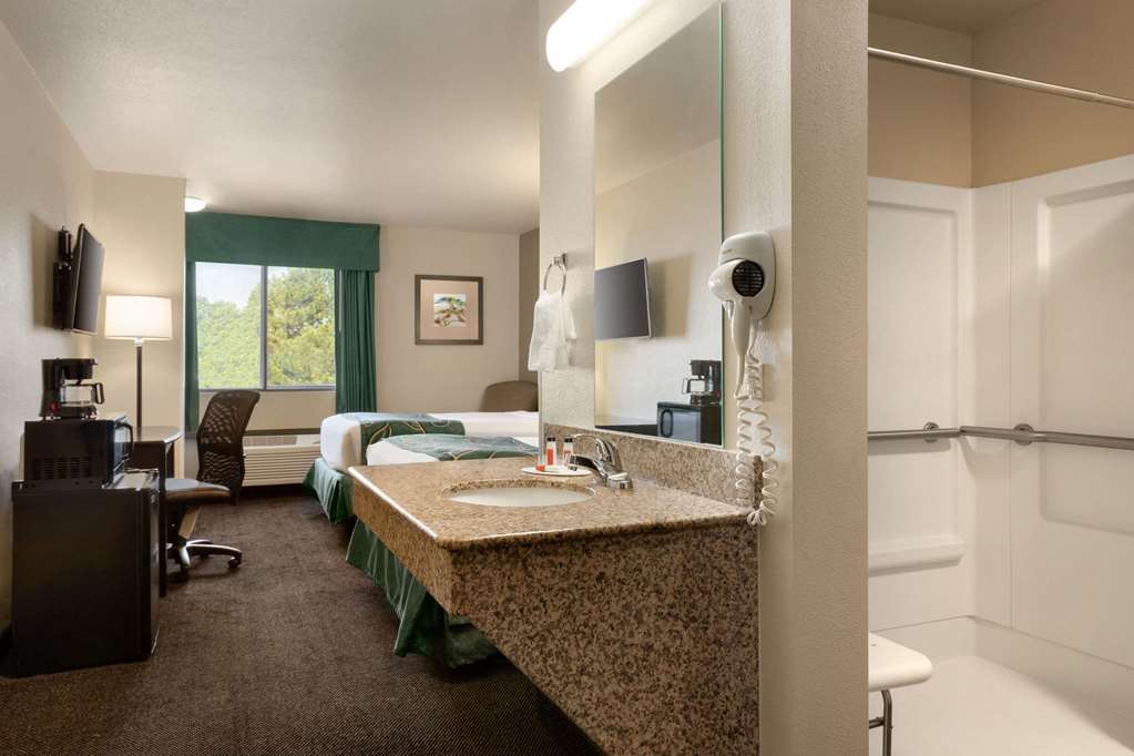 Baymont by Wyndham Wellington - photo 11