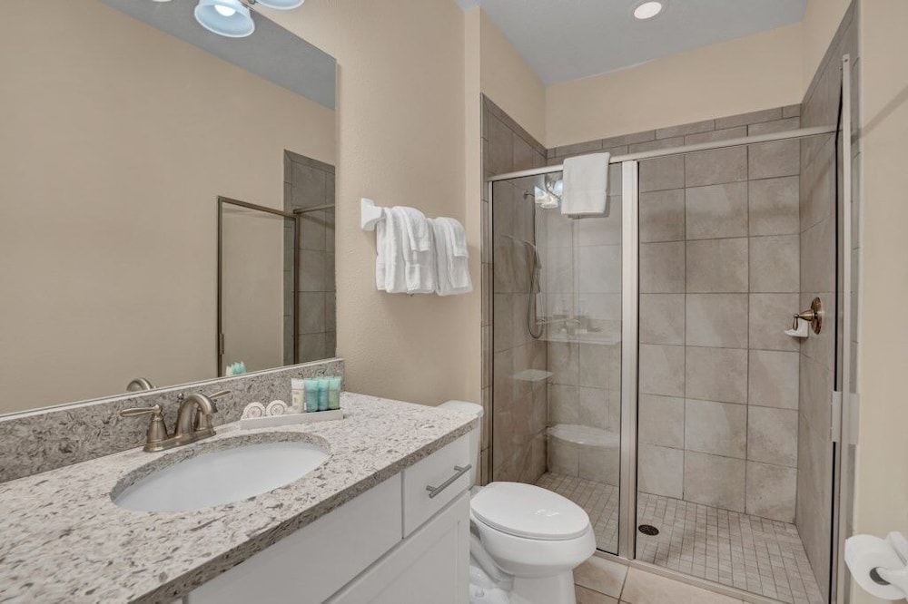 Reunion Golf Resort 8 Bed 8 Bath Amazing Pool Home 8 Bedroom Villa by RedAwning - photo 36