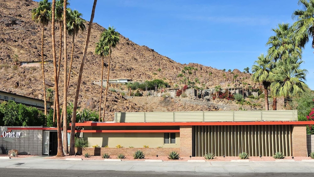 Orbit In 21 and Over a Town and Desert Boutique Hotel - photo 23