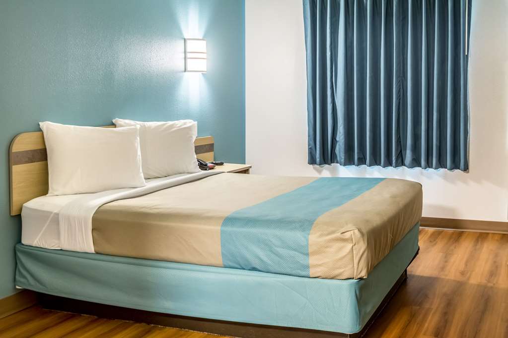 Motel 6 Lincoln City OR - photo 16