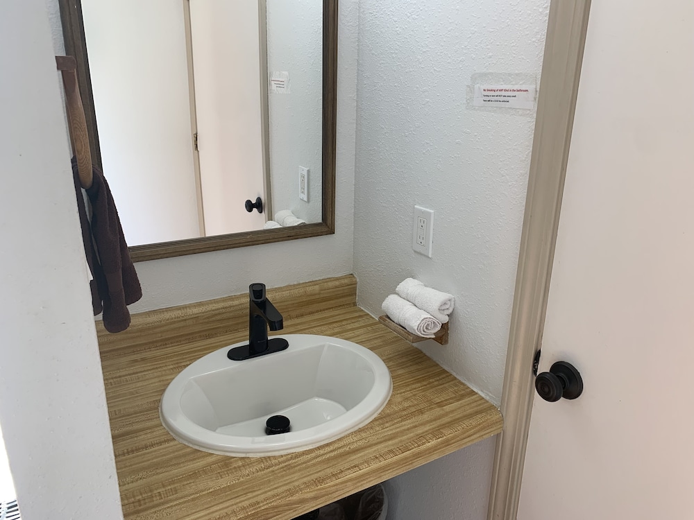 Brownsville Motel - photo 123