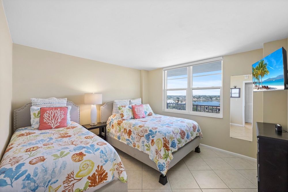 South Seas Tower 3 905 - photo 13