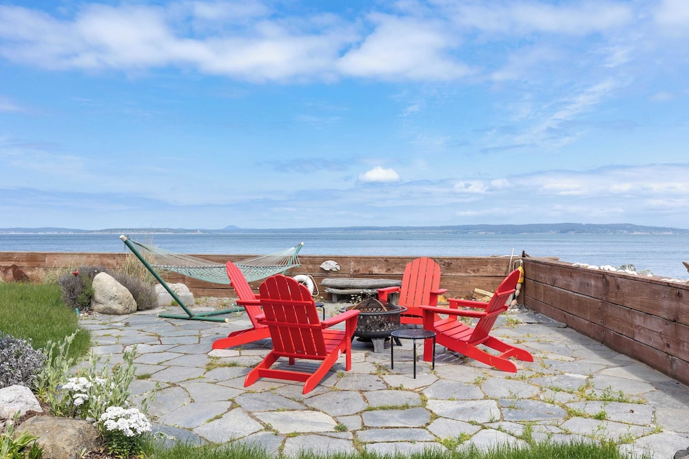 Harrington Hideaway by Avantstay Beach Access - photo 3