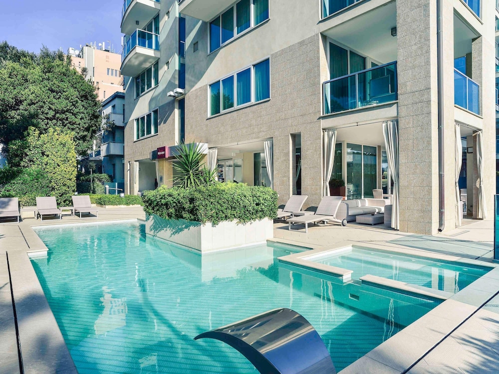 Mercure Rimini Artis — 4-Star Luxury Hotel in Rimini, Italy