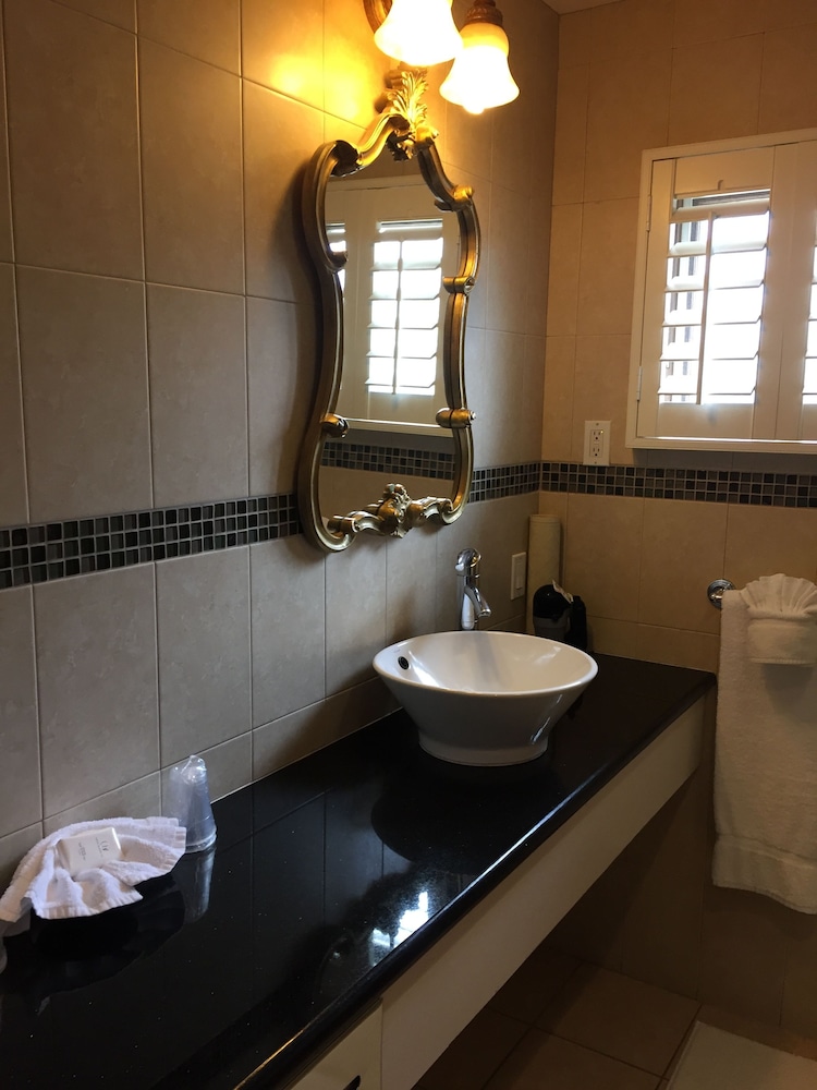 The Eagle Inn - photo 138