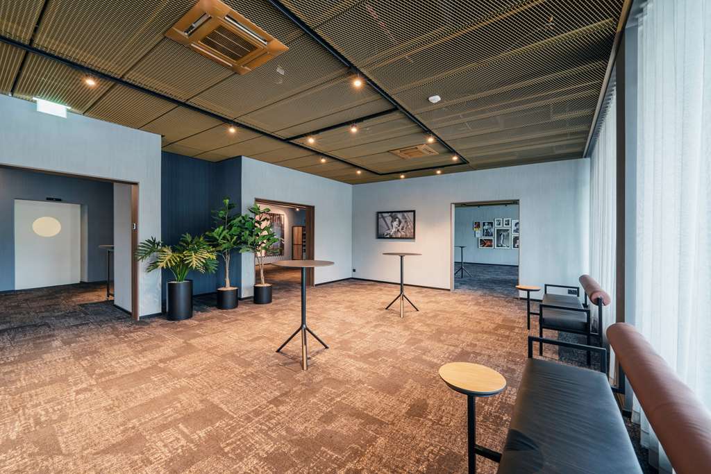 Meeting room C Exhibition Space