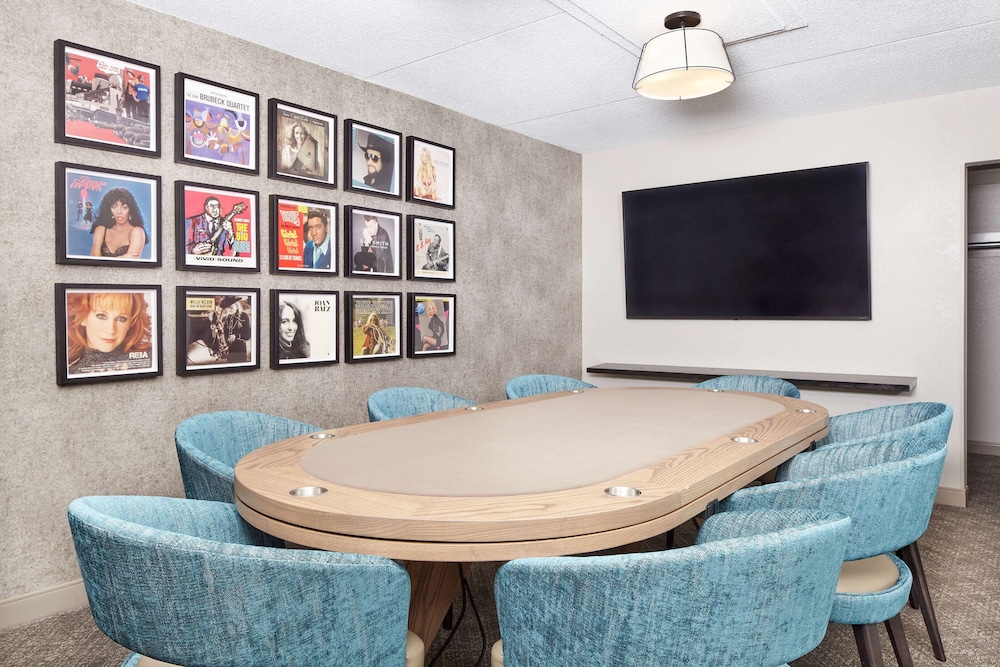 DoubleTree Suites by Hilton Nashville Airport - photo 14