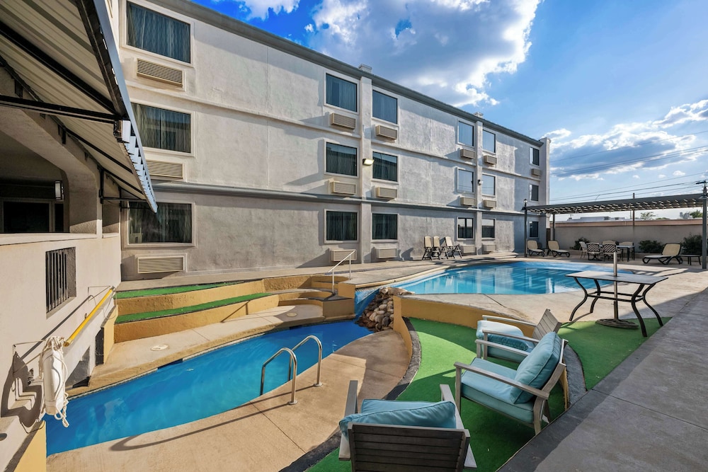 SureStay Plus Hotel by Best Western Lubbock Medical Center - photo 39