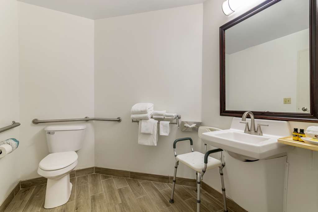 Best Western Plus Brunswick Bath - photo 28