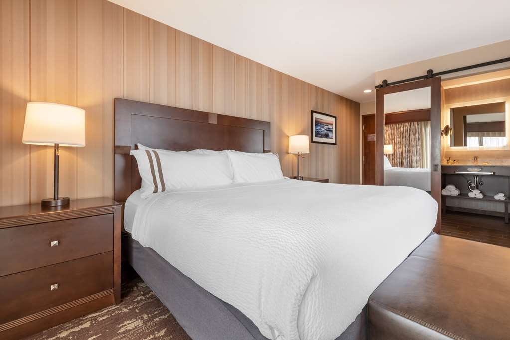 Best Western Plus Superior Inn - photo 24