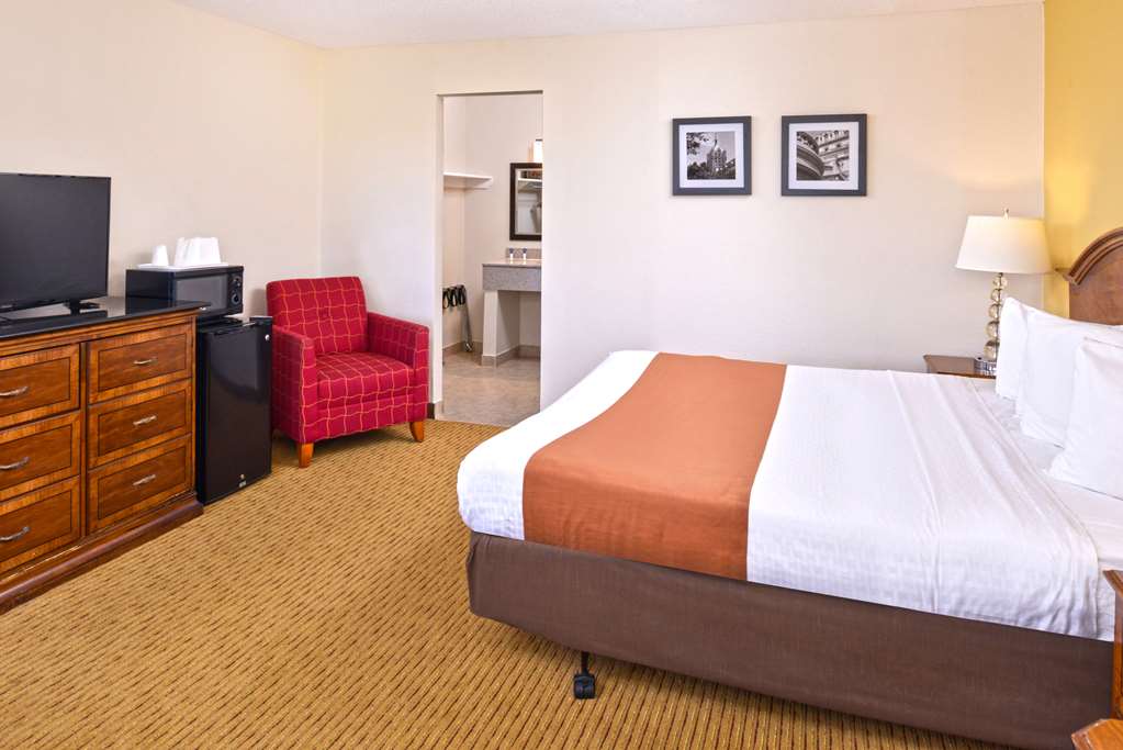 Americas Best Value Inn Plattsburgh - photo 14