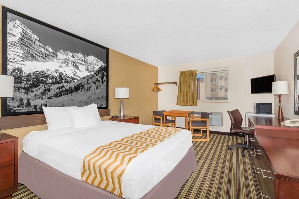 Travelodge by Wyndham Loveland Fort Collins Area - photo 11