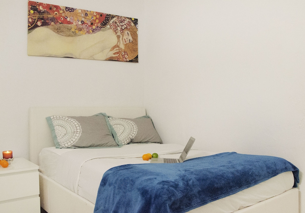 Sunny Isles Suites - photo 6