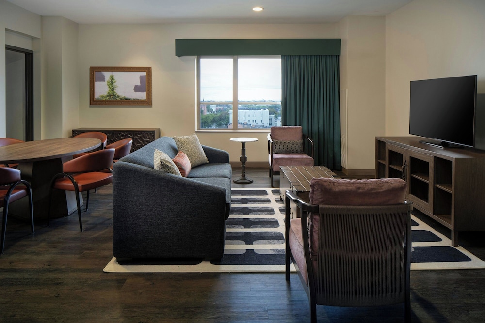 Hotel Tonnelle New Orleans A Tribute Portfolio Hotel By Marriott - photo 20