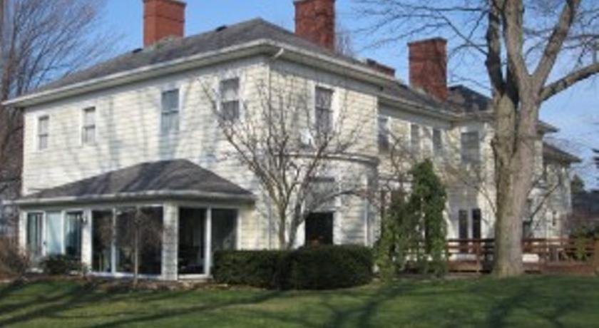 Farrell House Lodge — 4-Star Luxury Hotel in Sandusky, United States