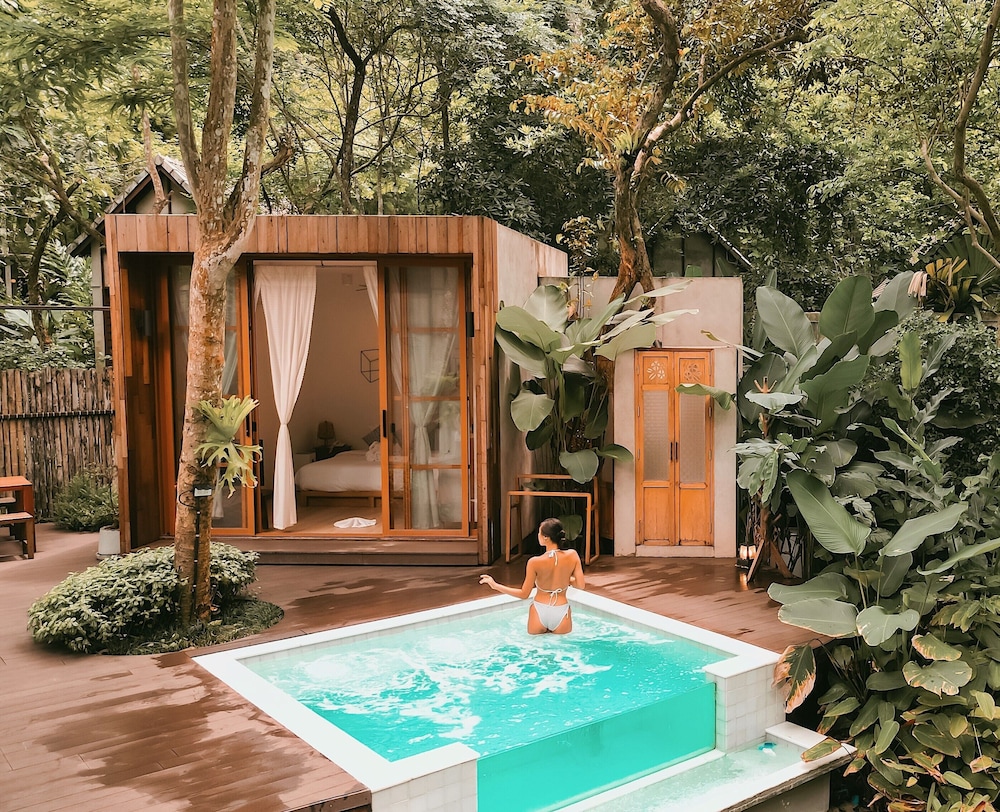 Proud Phu Fah Maerim — 4-Star Luxury Hotel in Chiang Mai, Thailand