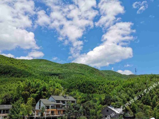 Qunshan Shanju Hotel - last minute hotel in Deqing