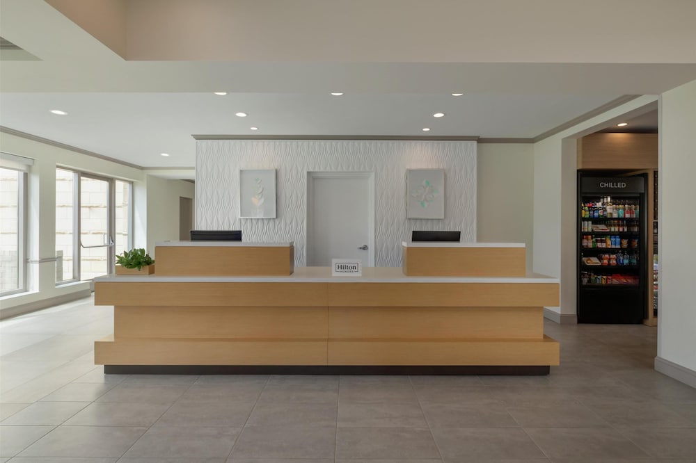 Hilton Garden Inn Cleveland Airport - photo 7