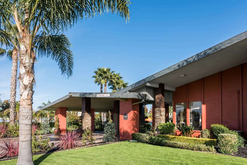 Days Inn & Suites by Wyndham Lodi — Lodi — photo 2