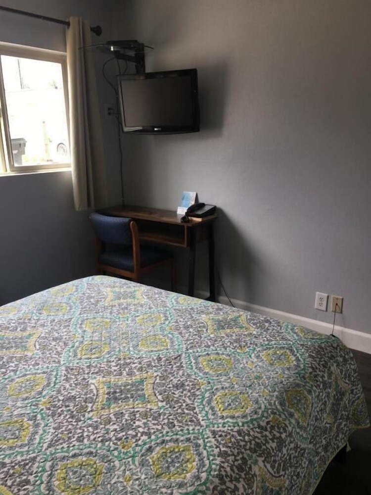 Aircrest Motel - photo 4