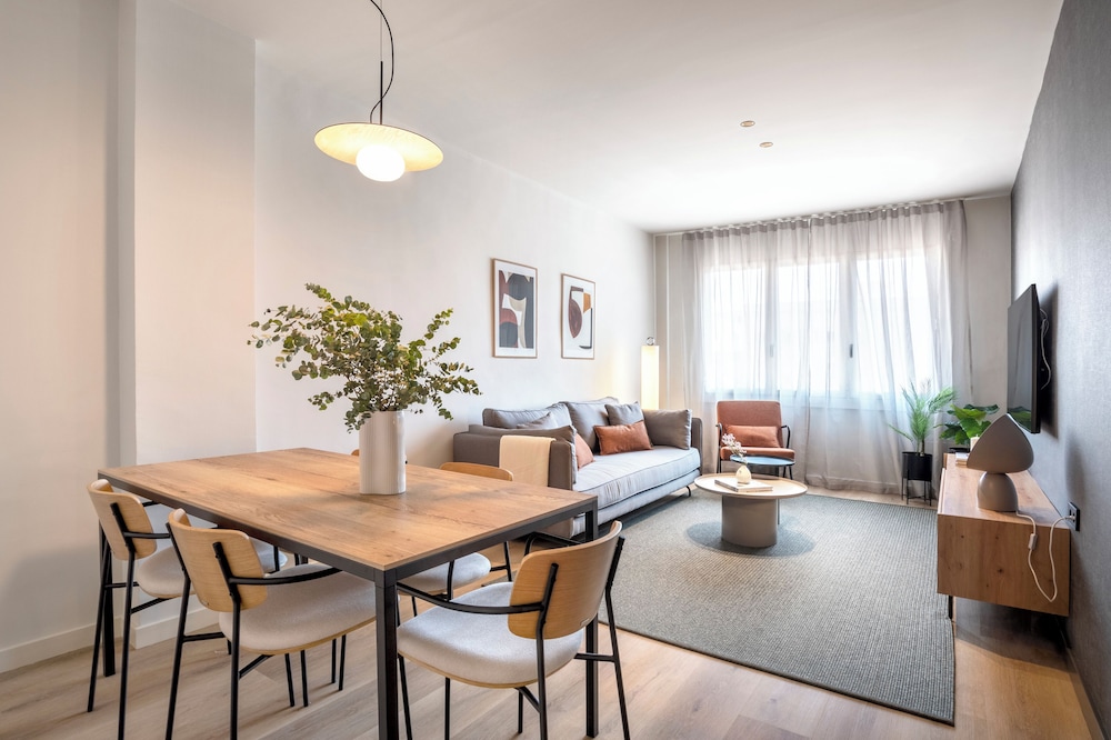 Arrivo Apartments — 4-Star Luxury Hotel in Barcelona, Spain