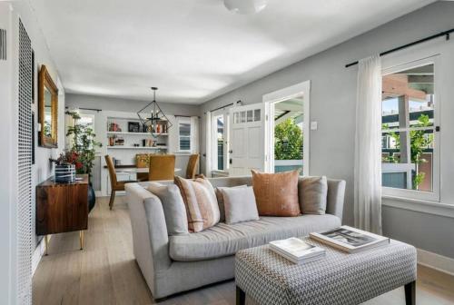 Venice Gem Private Beach Bungalow — 4-Star Luxury Hotel in Los Angeles, United States