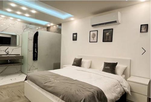 Pyramid Chalets شاليهات الهرم in Unknown City, Jordan