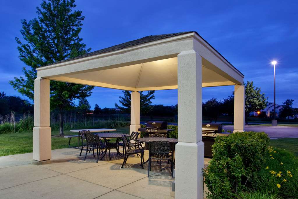 Sonesta Simply Suites Chicago Waukegan - photo 20