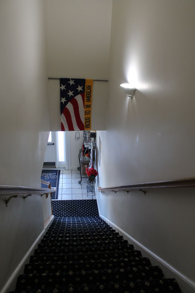 American Host Inn - photo 33