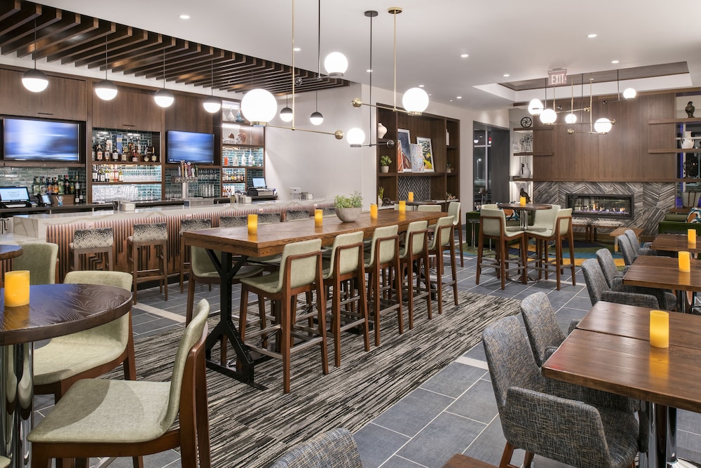 Hyatt Place East Moline Quad Cities - photo 13