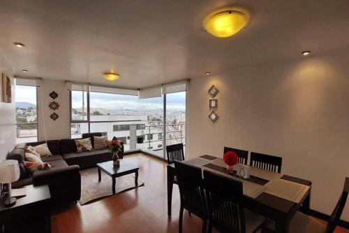 Excelente apartamento 2 hab. con vista única UIO — 4-Star Luxury Hotel in Quito, Ecuador