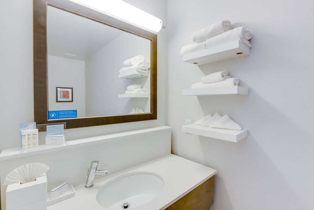 Hampton Inn White House - photo 33
