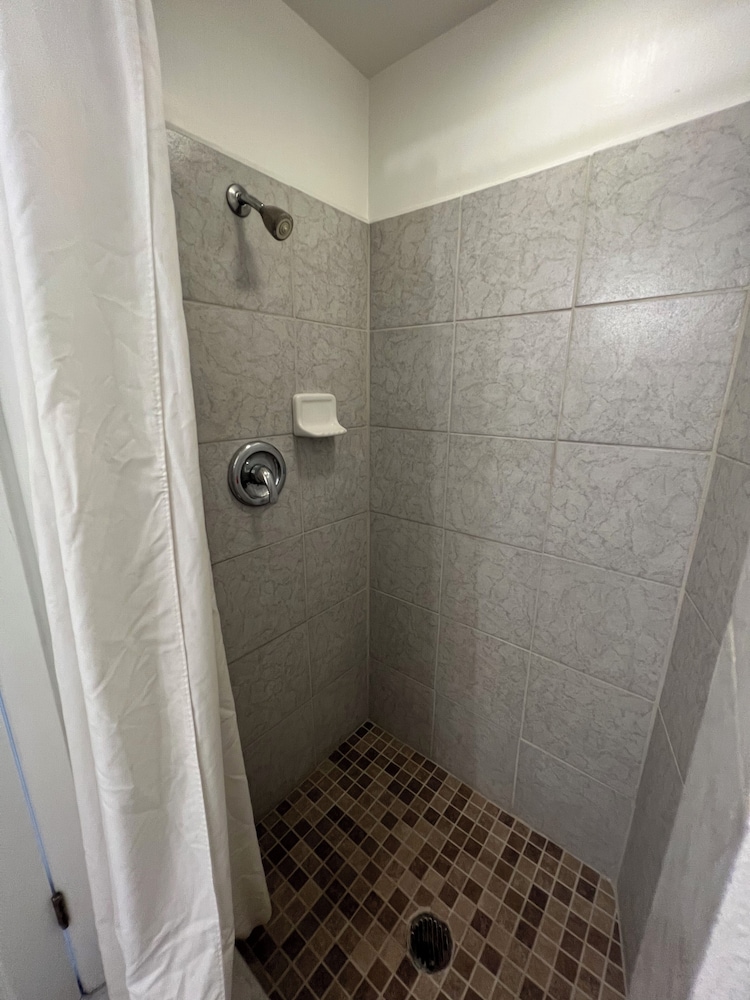 Welch Motel - photo 10