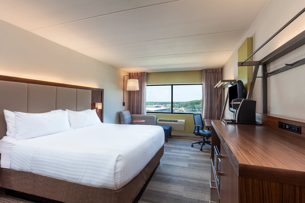 Holiday Inn Express Hauppauge Long Island - photo 7