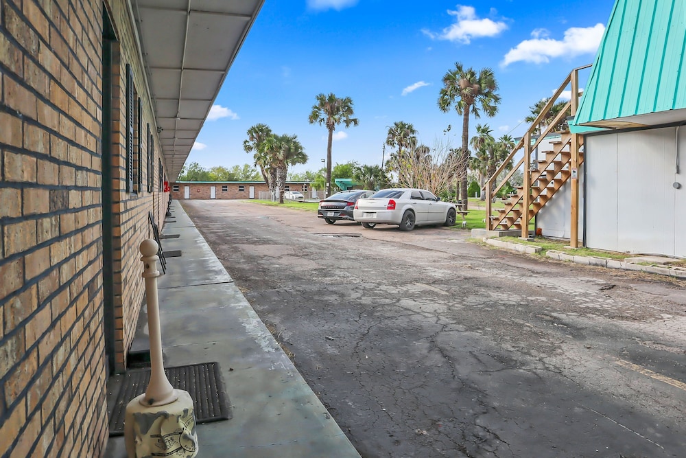 Mathis Motel - photo 38
