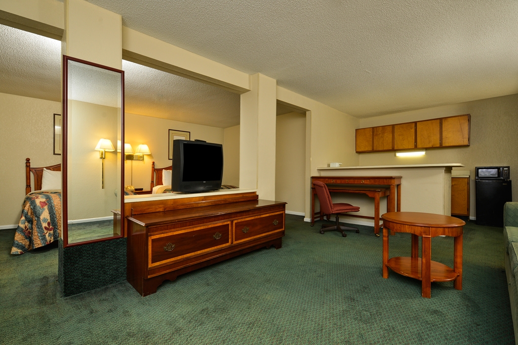 Americas Best Value Inn Winnsboro SC - photo 9