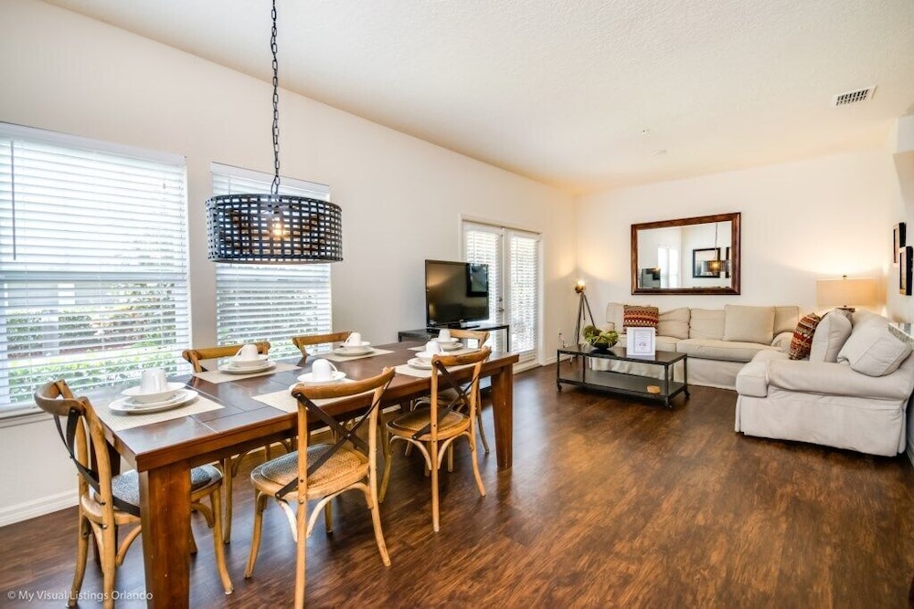 Lucaya Village Resort 4 Bedroom TownHome 4 Townhouse by RedAwning - photo 14