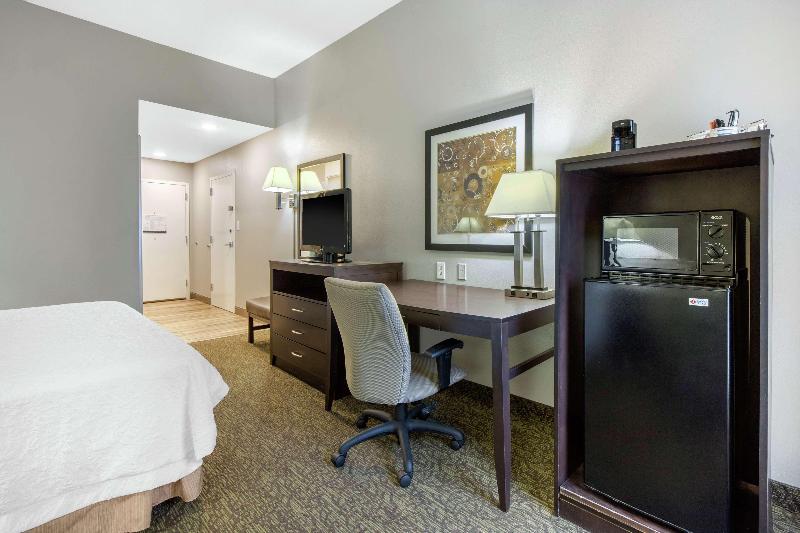 Hampton Inn Mebane - photo 48