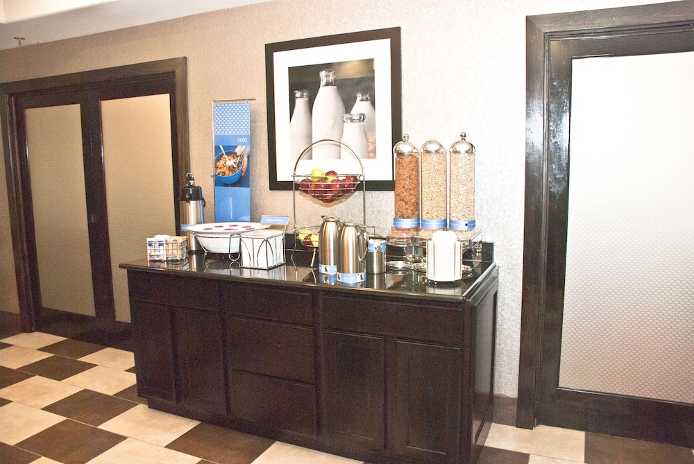 Hampton Inn Maumelle AR - photo 24