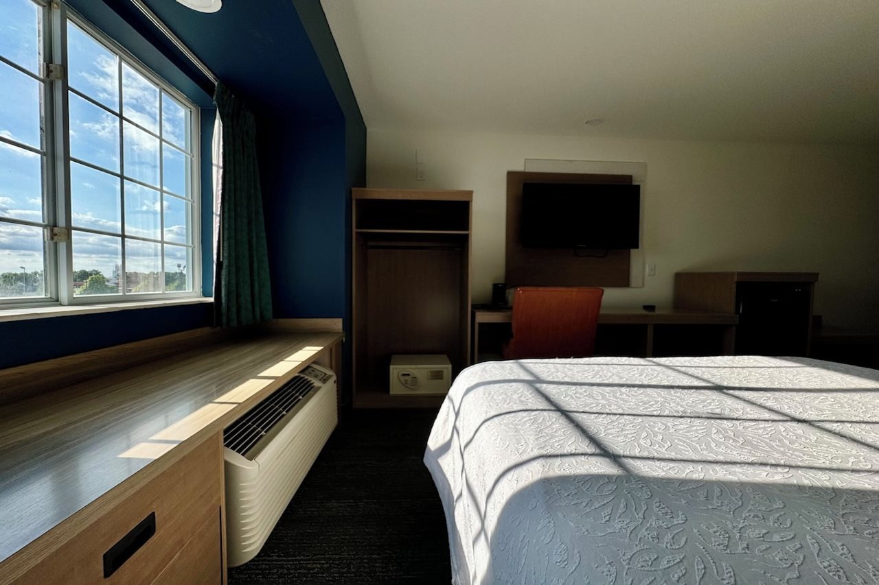 Fargo Airport Inn - photo 18