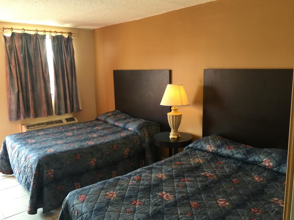 Cloud 9 Inn - photo 20