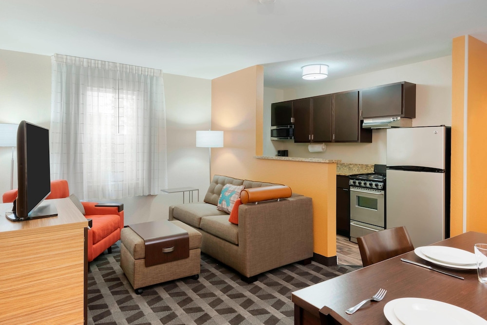 TownePlace Suites by Marriott Savannah Midtown - photo 12