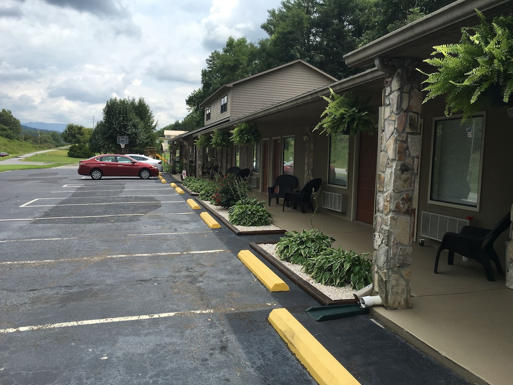 Chatuge Mountain Inn - photo 30
