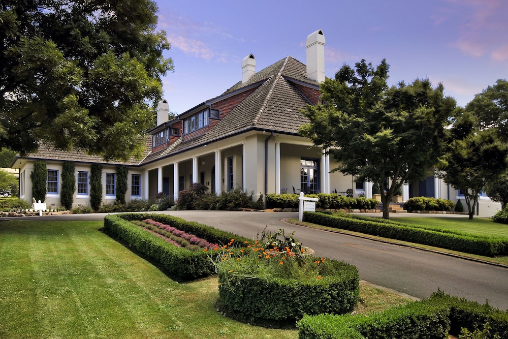 Peppers Manor House — 5-Star Luxury Hotel in Wollongong, Australia