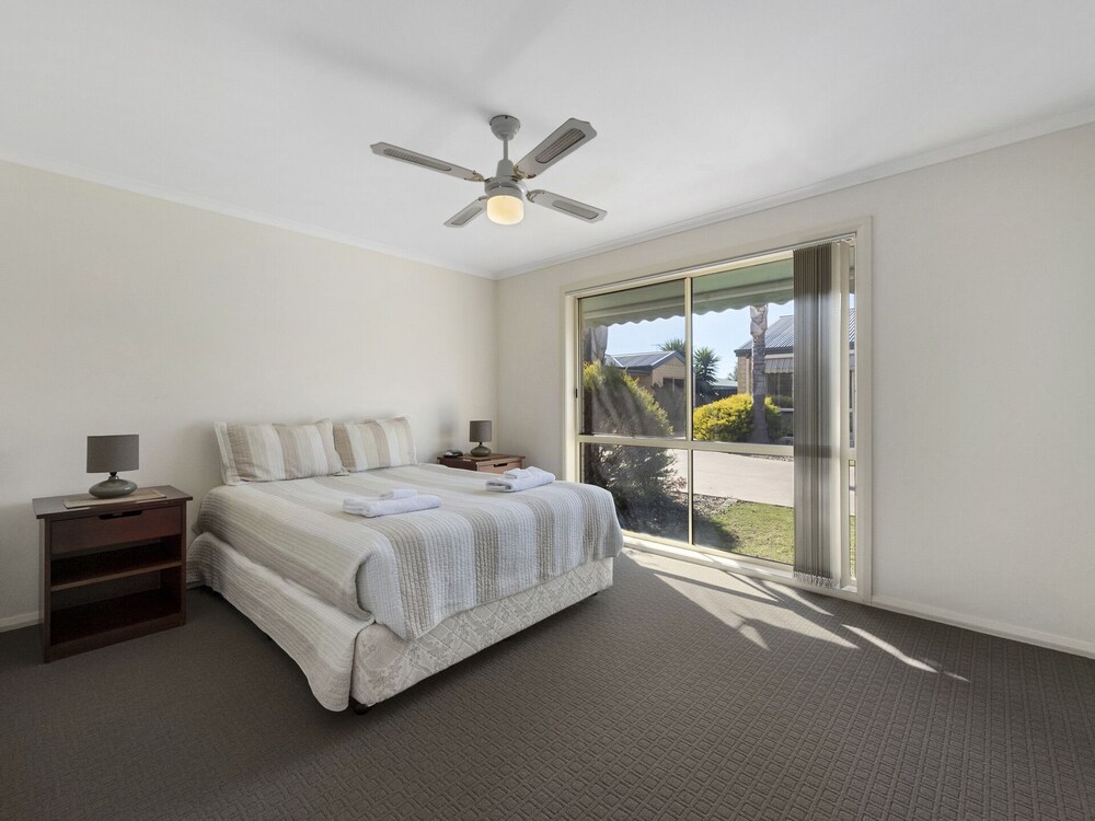 Kennedy Holiday Resort — hotel in Mulwala