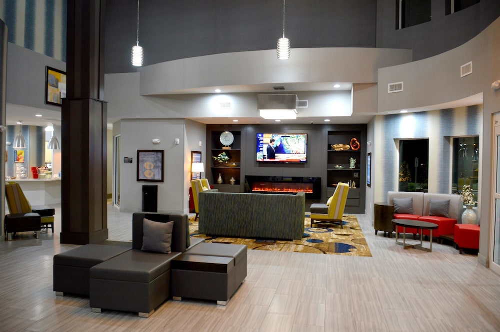 Del Mar Airport Inn & Suites - photo 2