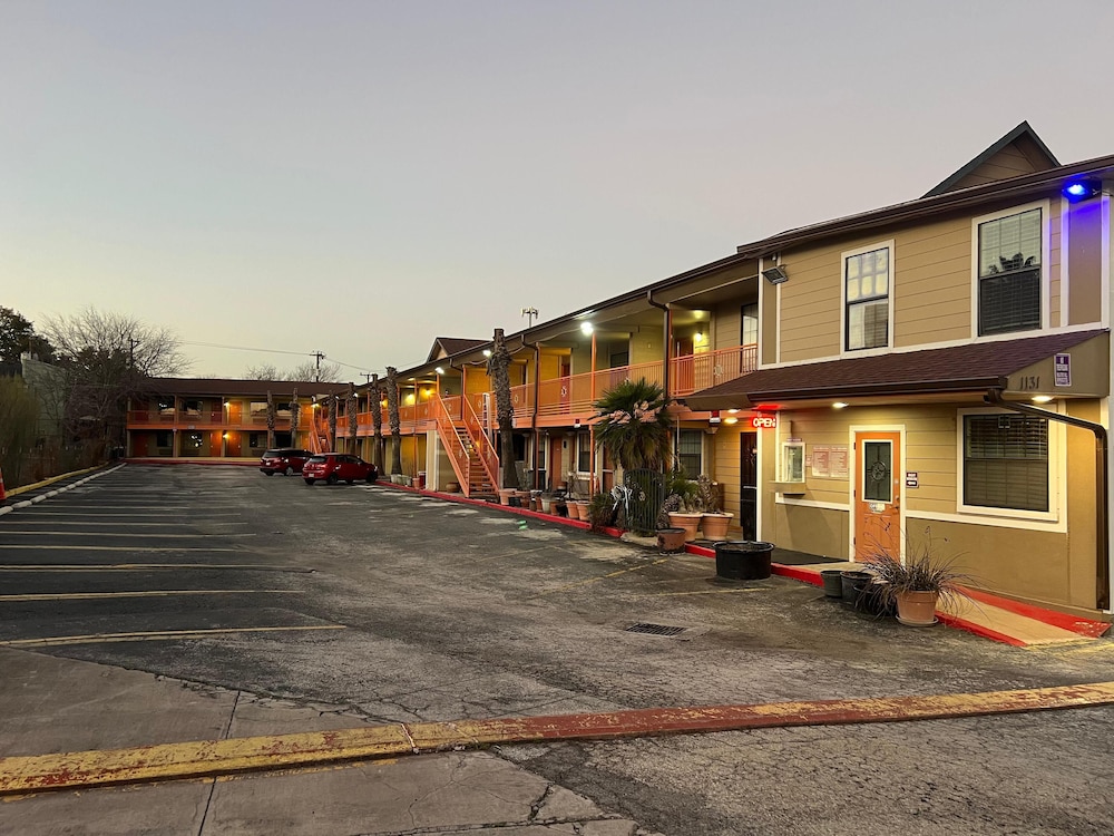 Knights Inn San Antonio Fort Sam Houston - photo 24